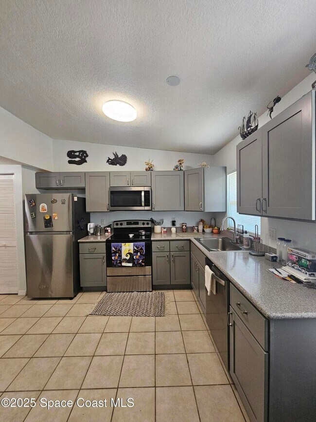 Photo - 119 Roosevelt Ave Unit 119b