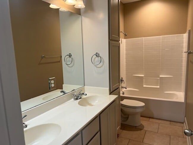 Photo - 3909 Mobley Cir