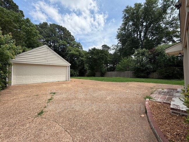 Photo - 2520 Moore Rd
