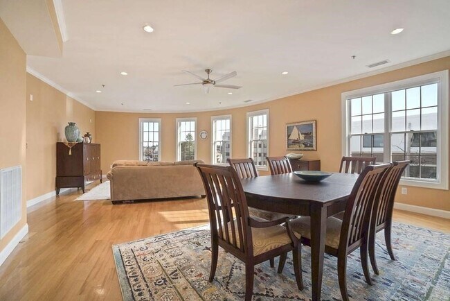 Photo - 106 Washington St Unidad 32B