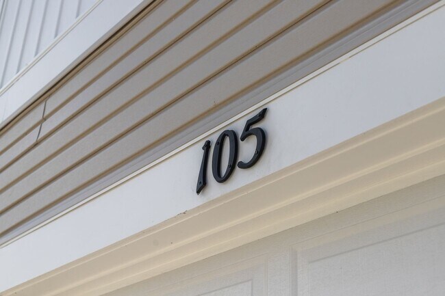 Photo - 105 Milburn Dr
