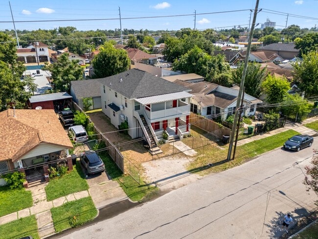 Building Photo - 6707 Avenue F Unit 1 Rental