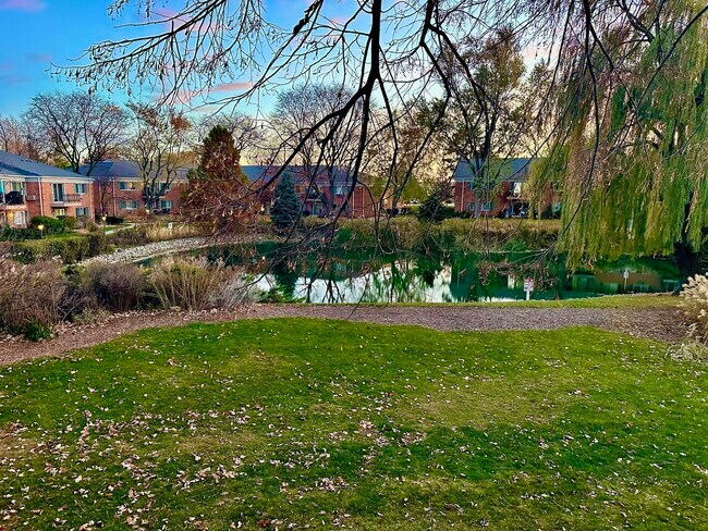 Photo - 2407 S Goebbert Rd Unit G202