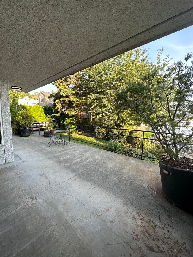 Photo - 6201 Lake Washington Blvd NE Unit 101