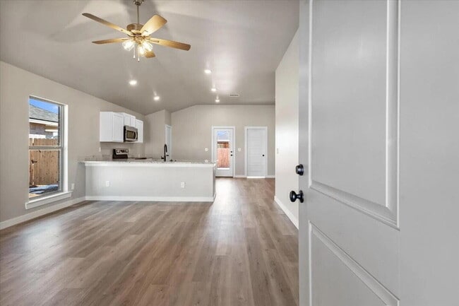 Photo - 6929 10th St