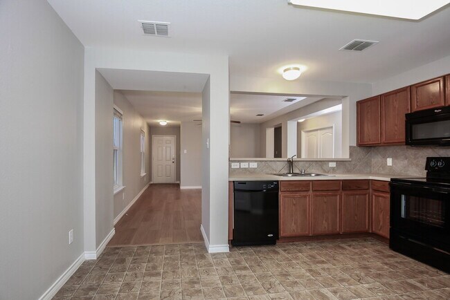 Photo - 1172 Tomahawk Dr