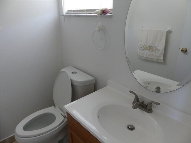 Photo - 950 Hillcrest Dr Unit 302