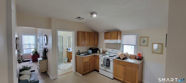 Photo - 518 Midland St