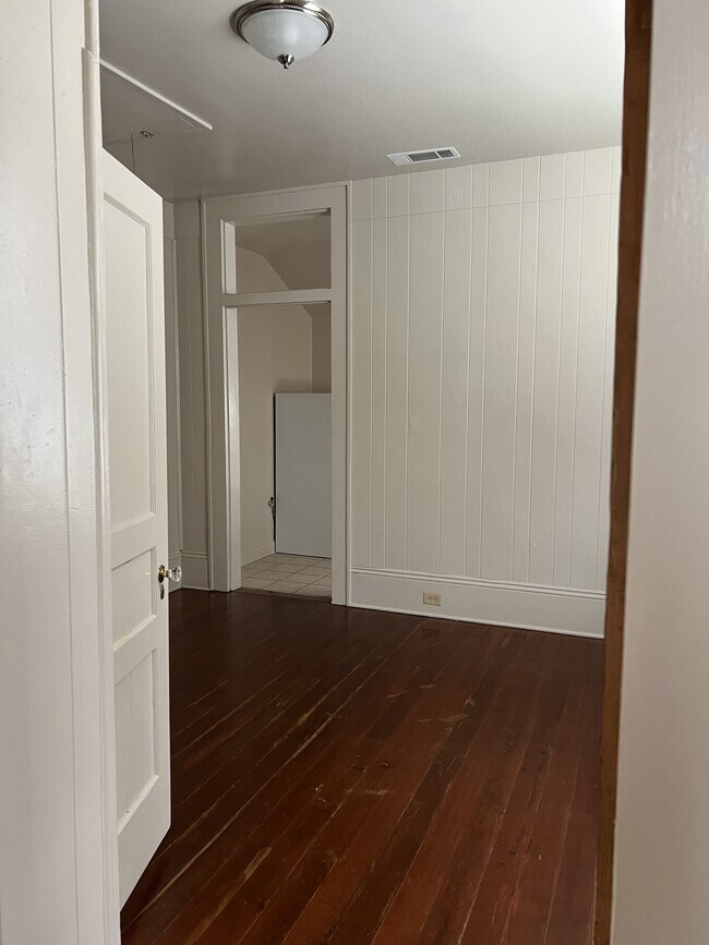 Photo - 713 Evelina St