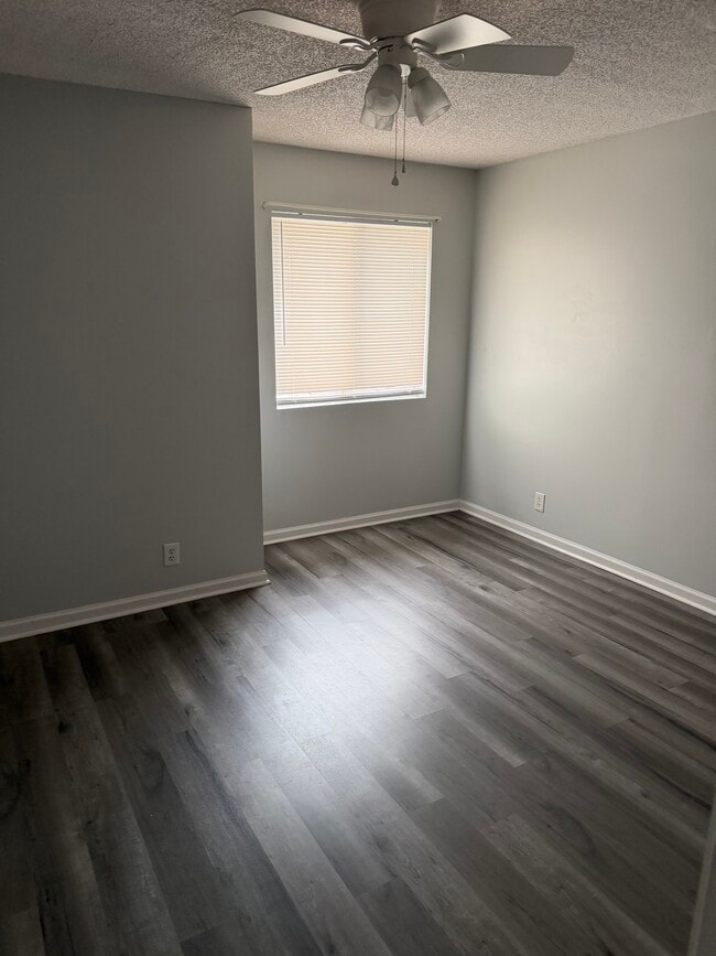 Photo - 910 Brett Dr Unit Apt 140