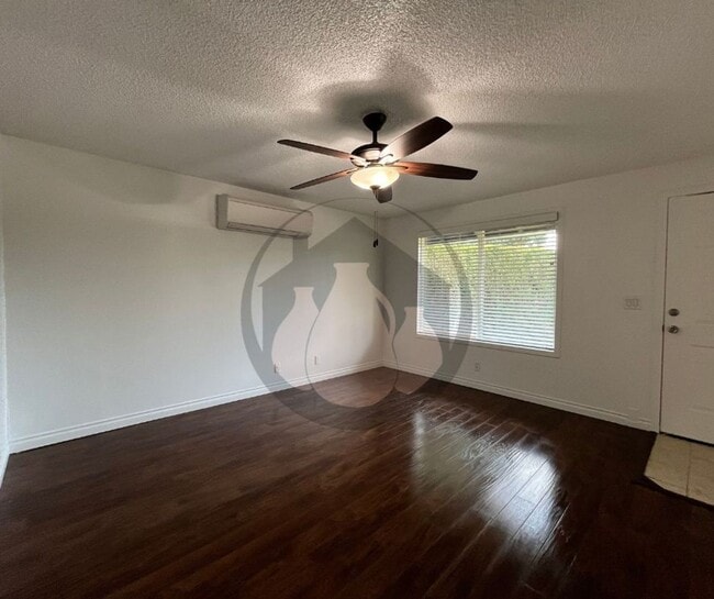 Photo - **MOVE IN SPECIAL** $500 OFF First Full Mo...