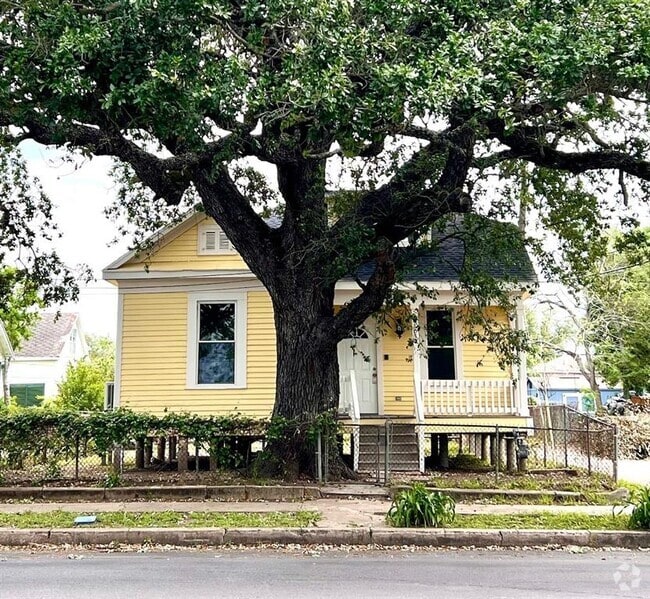 Building Photo - 1512 37th St Rental
