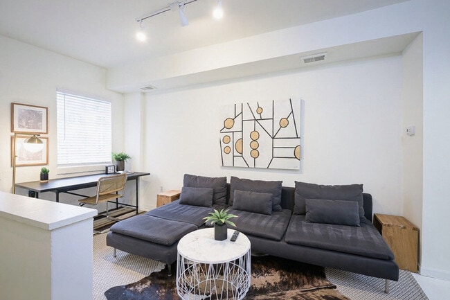 Photo - 1423 Q St NW Unit SI ID1512336P
