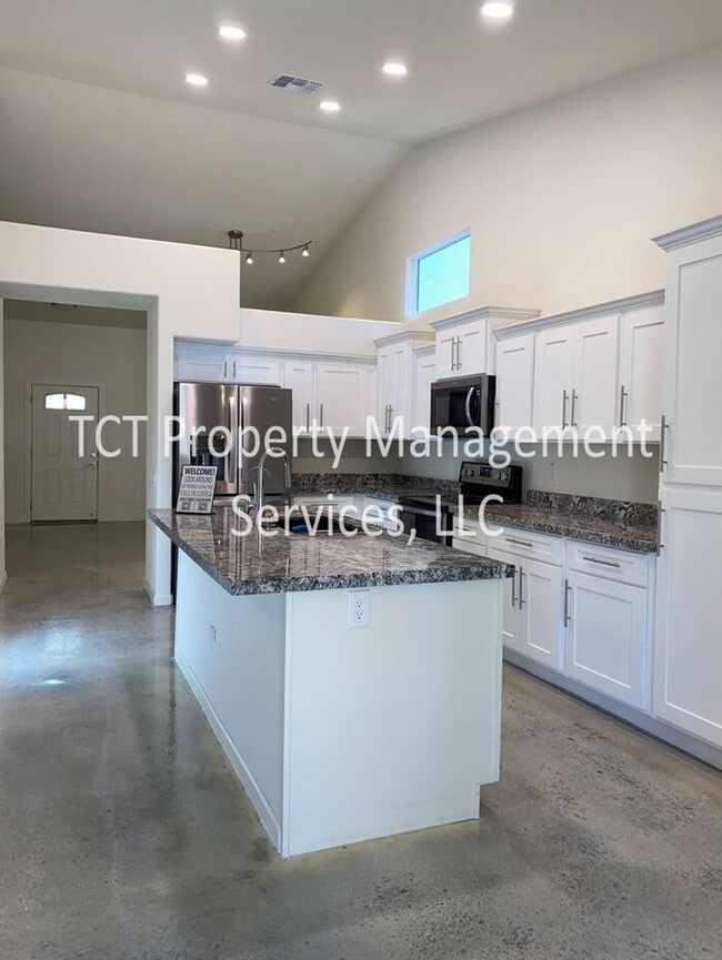 Photo - Beautifully Updated 3 Bedroom Home In Chan...