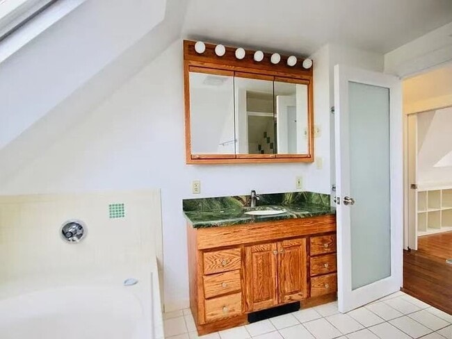 Photo - 31 Jefferson St Unit 2