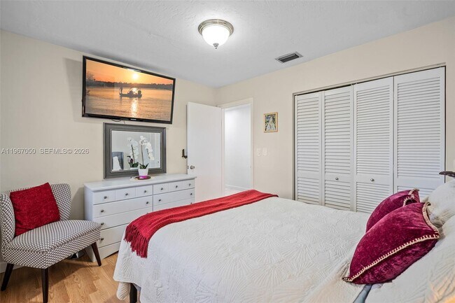 Photo - 11914 SW 125th Pl