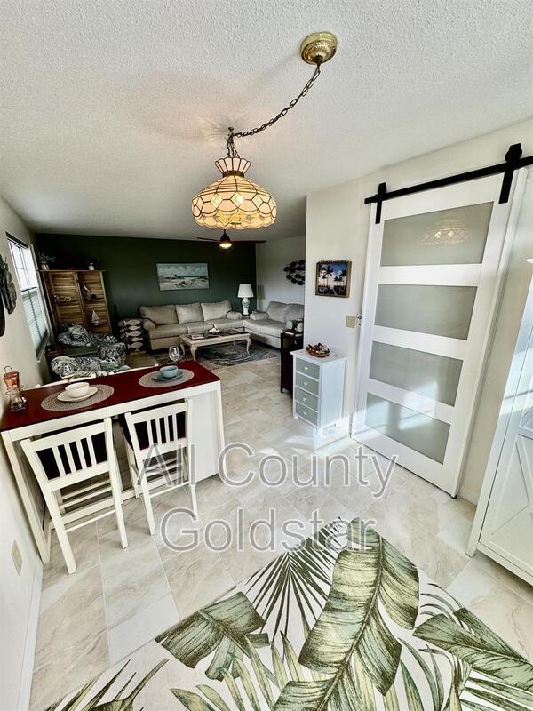 Photo - 1 Quails Run Blvd