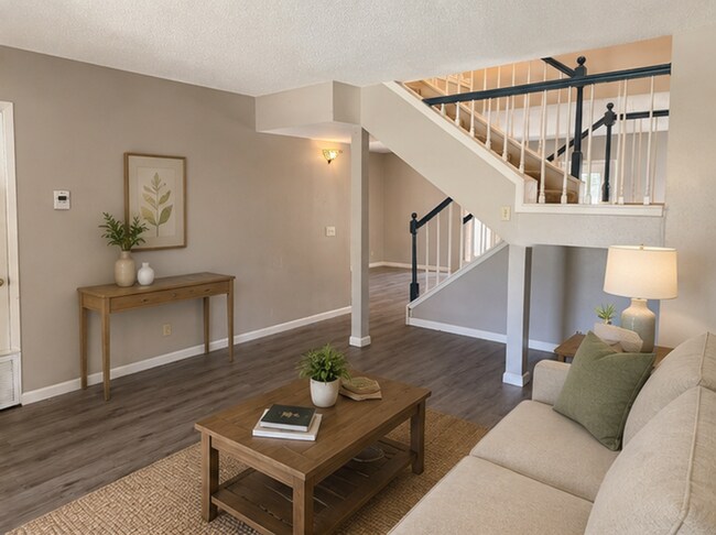 Photo - 11814 Song St