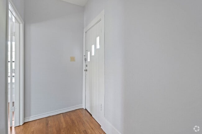 Building Photo - 516 Mill St Unit B Rental