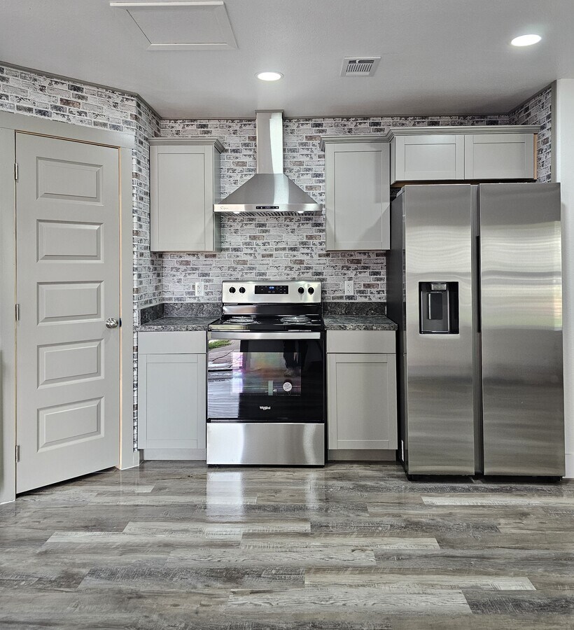 Photo - 1600 Orange Ave