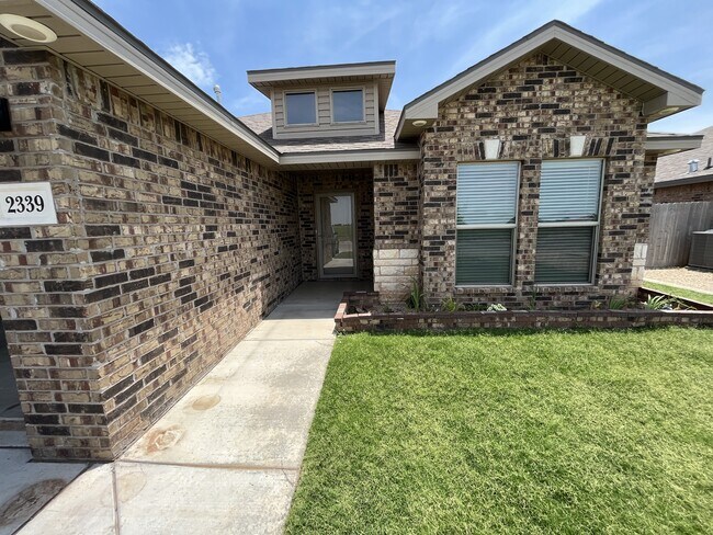 Photo - 2339 143rd St