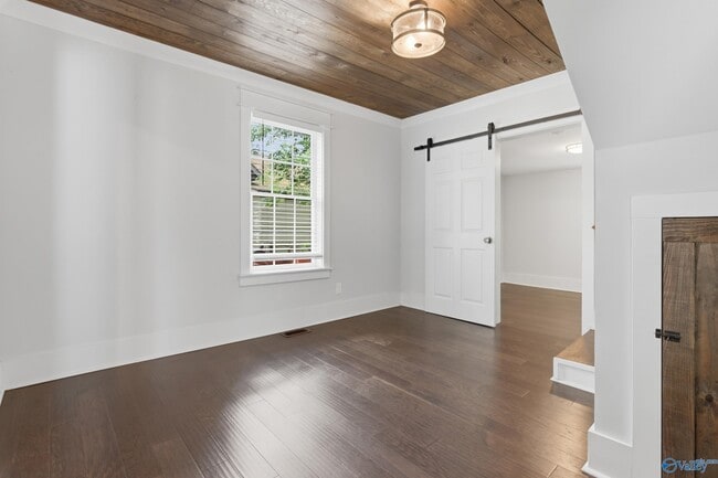 Photo - 208 Beirne Ave NW