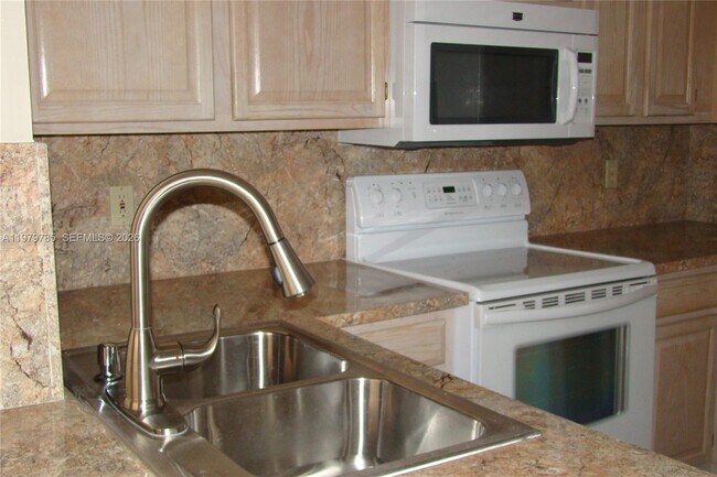 Photo - 2784 Oakleigh Ln