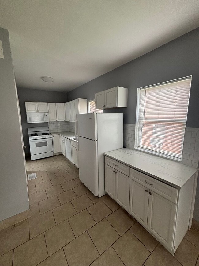 Photo - 4172 E Galbraith Rd Unit 1