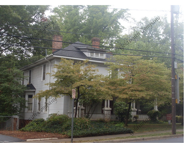 Building Photo - "1-Bedroom Condo in Downtown Greenville" Unit 3