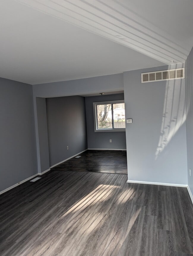 Photo - 38438 Meadowdale St