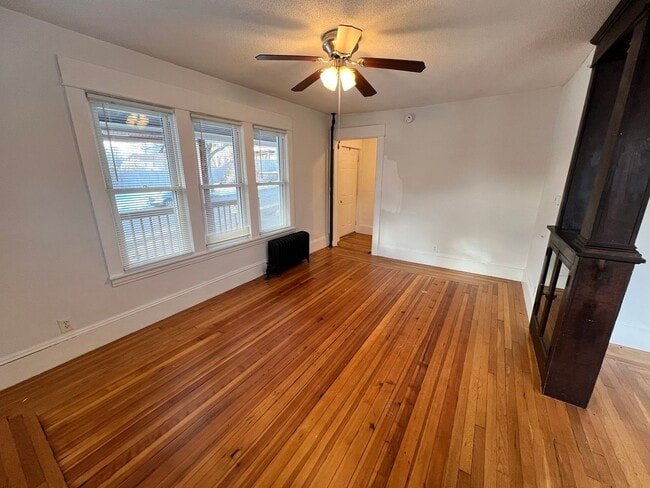 Photo - 25-27 Maple St Unidad 25 Maple Street