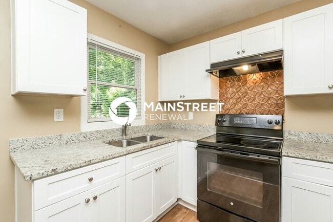 4 Bedroom Pet-Friendly Home in Atlanta, GA with Main Street Renewal