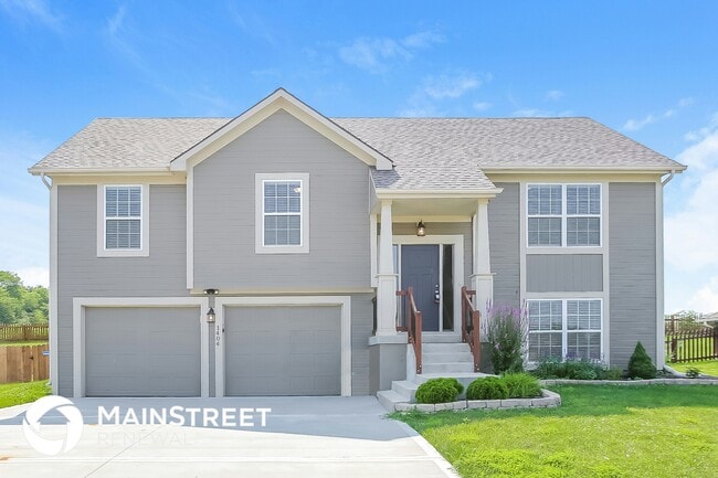 Building Photo - 1404 Silhouette Dr