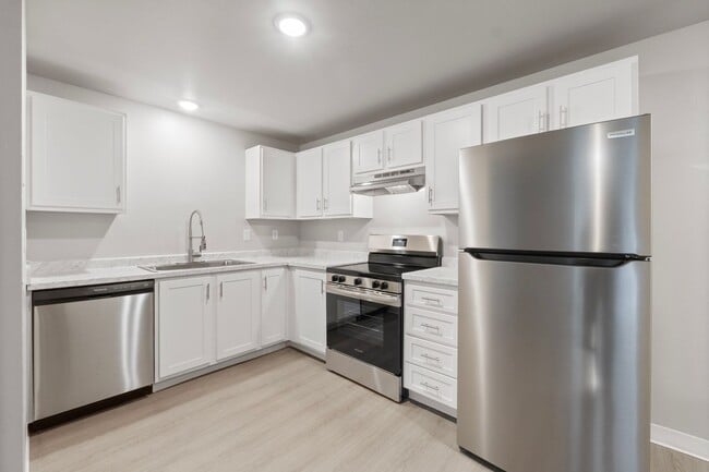 Building Photo - Chambers Crest