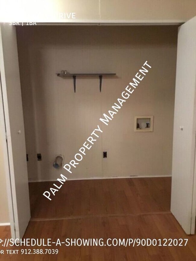 Photo - MOVE IN SPECIAL $100.00 OFF 1st MONTH's RE...