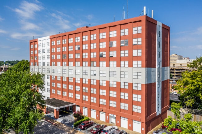 VA/UT con un lugar central - The Pulse Apartments