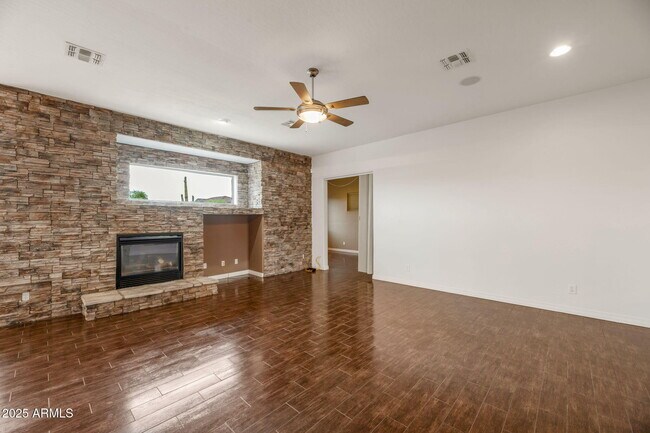 Photo - 5410 E Calle de Las Estrellas Rd