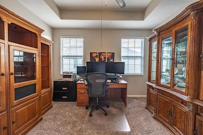 Photo - 660 Redwood Ln