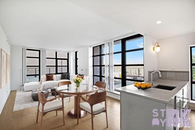 Building Photo - 3 bedroom in Brooklyn NY 11232 Unit A5 Rental