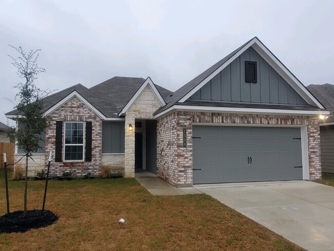 Photo - 1308 Kingsgate Dr