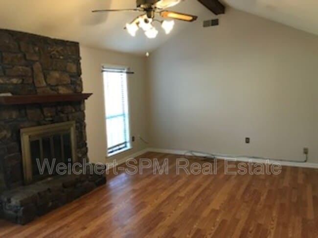 Photo - 3219 Elmore Park Rd