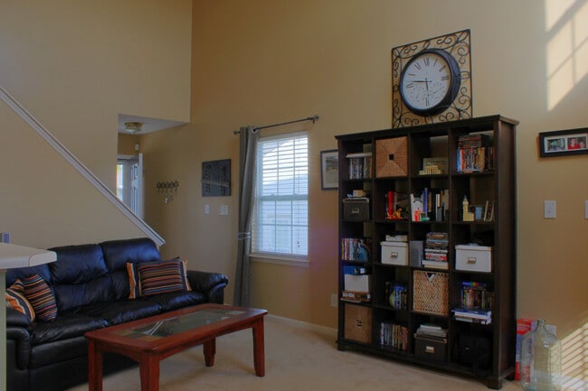 Photo - 3-bedroom House with Fenced-in Backyard Available on Sep 14th