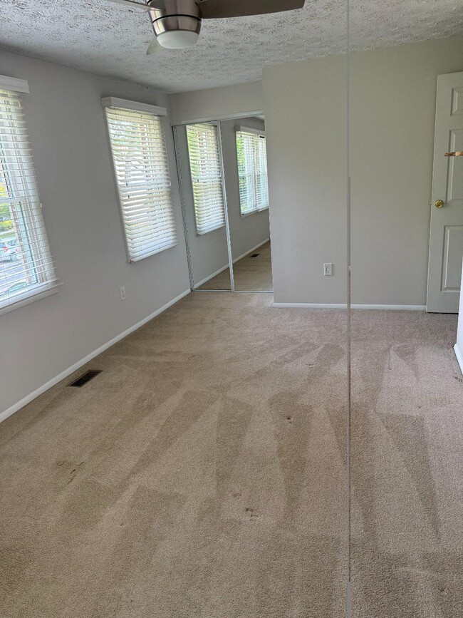 Photo - 18008 Wagonwheel Ct