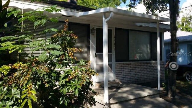 Building Photo - Cozy 3 bedroom, 1 bath for rent near downt... Unit A Rental