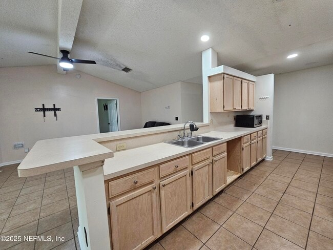 Photo - 1203 Stern Way