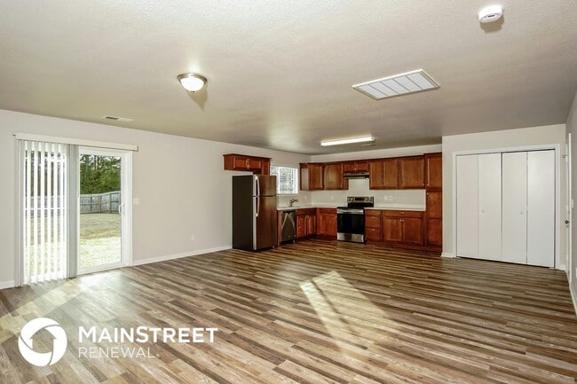 Photo - 202 Valleyside Dr NE