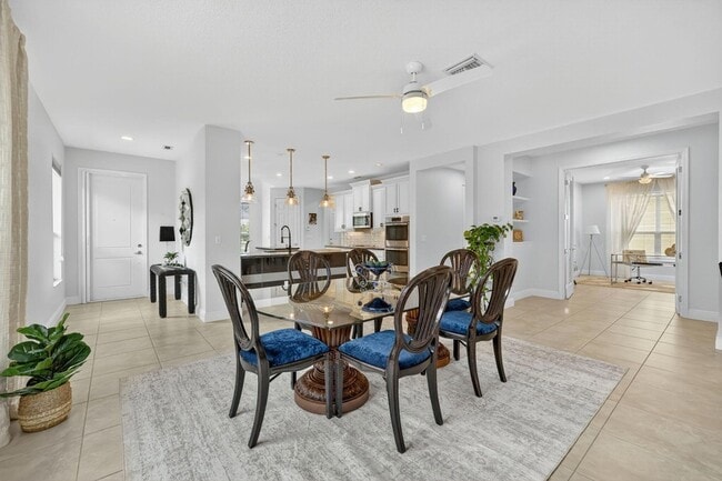 Photo - 9624 SW Royal Poinciana Dr