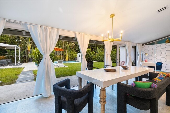 Photo - 11403 NE 8th Ave