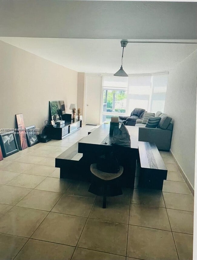 Photo - 3375 N Country Club Dr Unidad 102