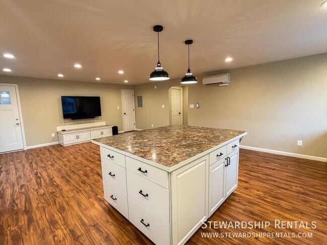 Photo - 1010 E 18th Ave Unit 6